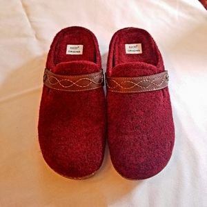 Earth Origins Clog Slipper Shoe Red Wool